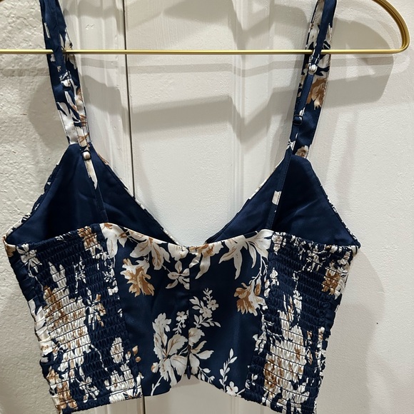 Abercrombie & Fitch Navy Floral Crop Top. Y2K,Spring, festival, Regency - Picture 5 of 7